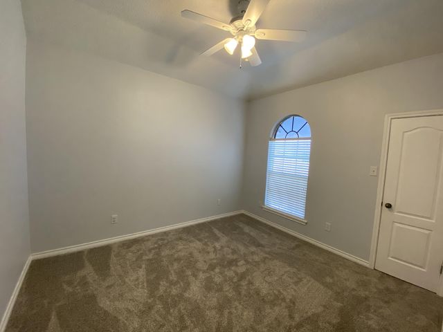 9806 Genoa Avenue, Lubbock, TX 79424