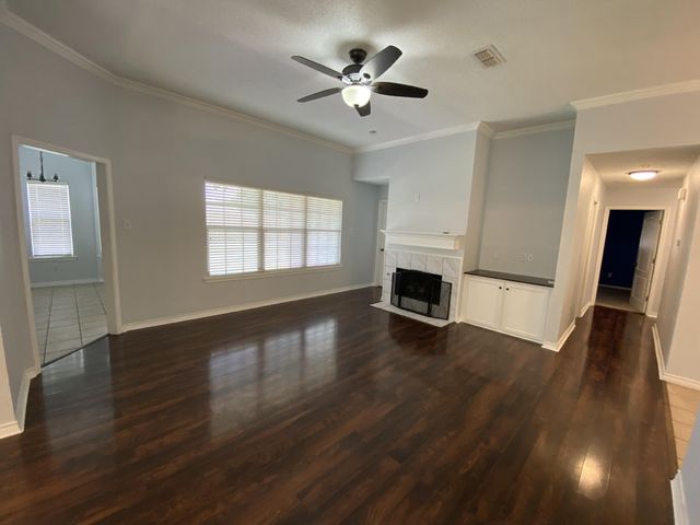 9806 Genoa Avenue, Lubbock, TX 79424