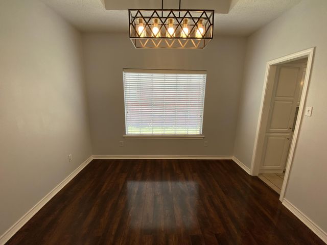 9806 Genoa Avenue, Lubbock, TX 79424