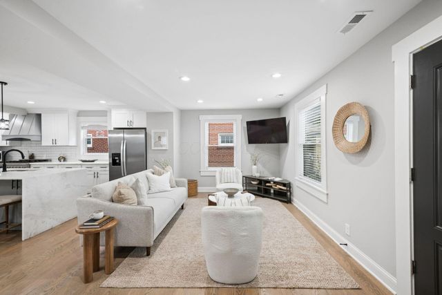829 Thomas Road, Columbus, OH 43212
