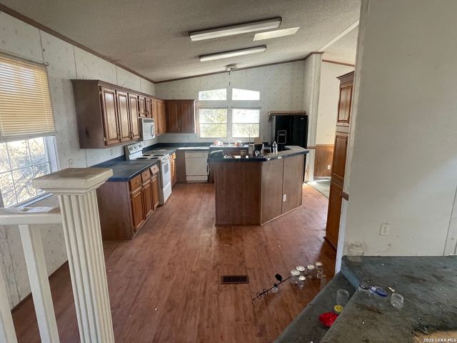 11208 US Highway 290, Fredericksburg, TX 78624