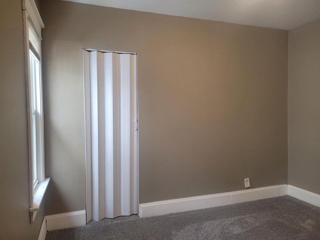 2865 N 36th STREET, Milwaukee, WI 53210