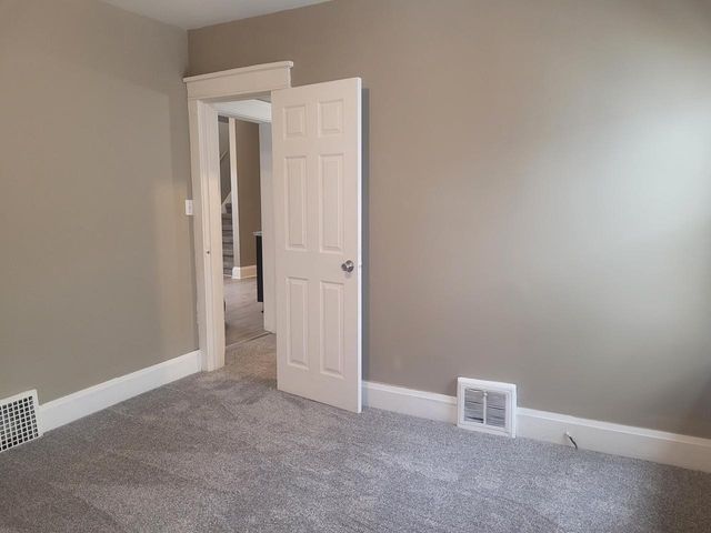 2865 N 36th STREET, Milwaukee, WI 53210