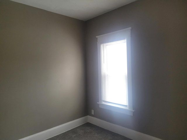 2865 N 36th STREET, Milwaukee, WI 53210