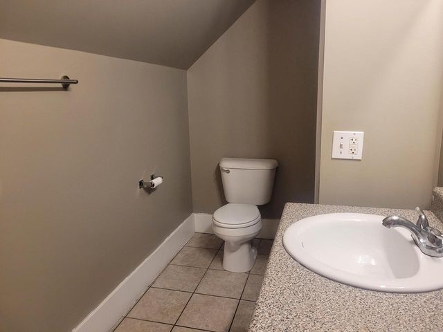 2865 N 36th STREET, Milwaukee, WI 53210