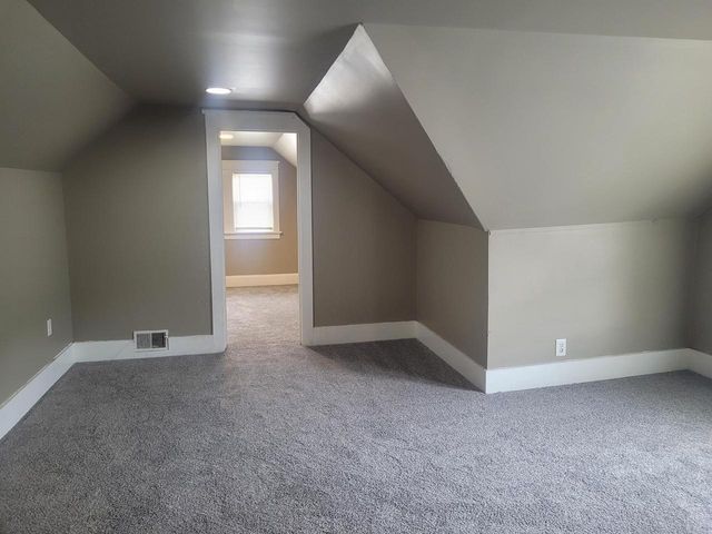 2865 N 36th STREET, Milwaukee, WI 53210