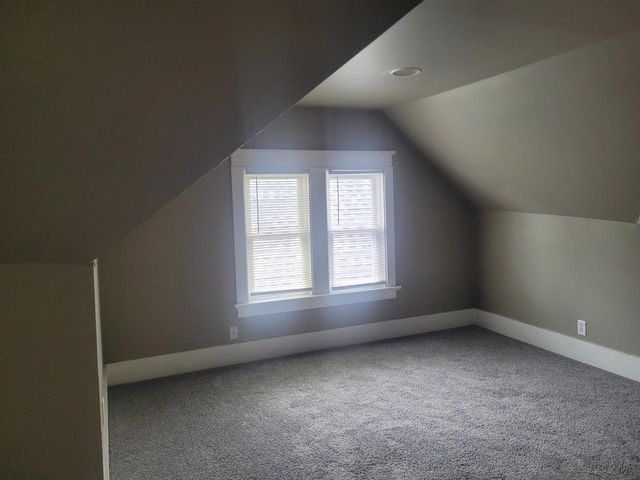 2865 N 36th STREET, Milwaukee, WI 53210