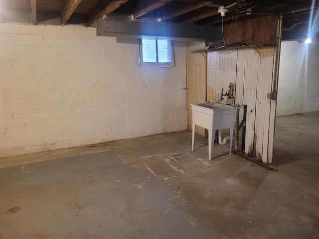 2865 N 36th STREET, Milwaukee, WI 53210