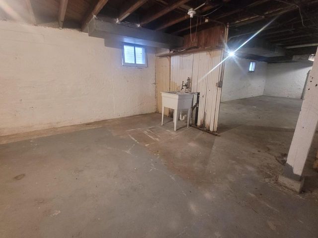 2865 N 36th STREET, Milwaukee, WI 53210