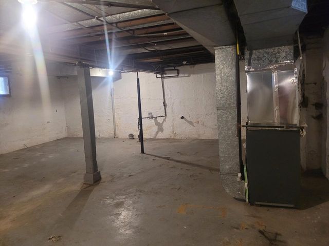 2865 N 36th STREET, Milwaukee, WI 53210