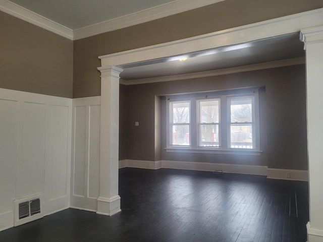 2865 N 36th STREET, Milwaukee, WI 53210