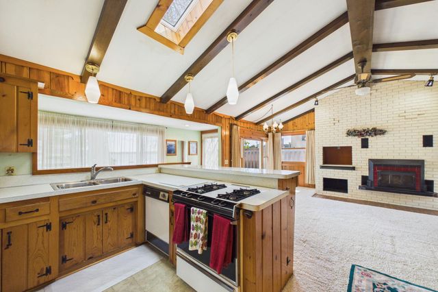 21327 OLD LAKE GEORGE BLVD, Oak Grove, MN 55303