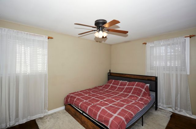 3N264 N Howard Avenue, Elmhurst, IL 60126