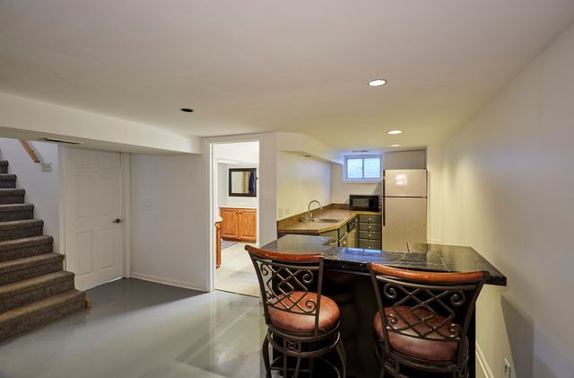 3N264 N Howard Avenue, Elmhurst, IL 60126