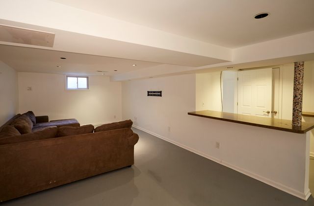 3N264 N Howard Avenue, Elmhurst, IL 60126