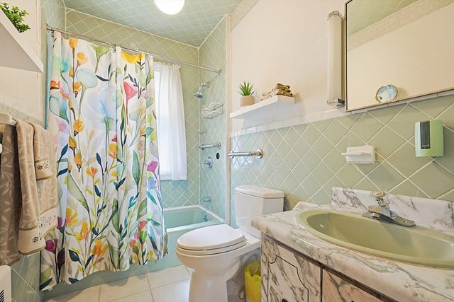 1139 East St, Dedham, MA 02026