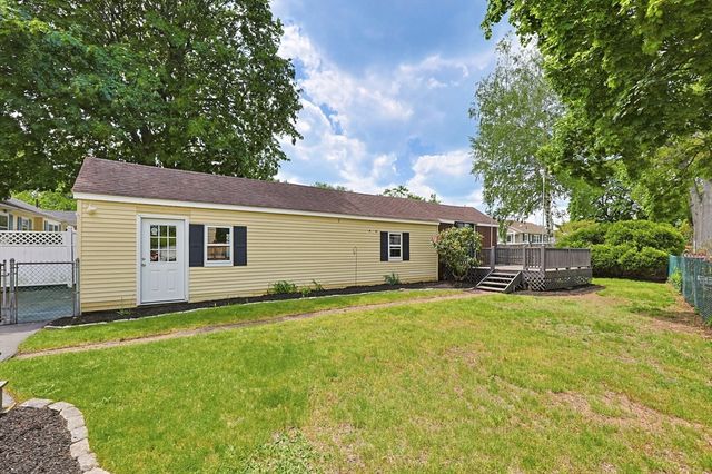 1139 East St, Dedham, MA 02026