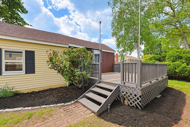 1139 East St, Dedham, MA 02026