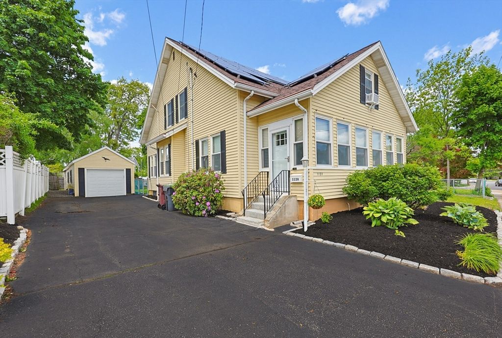 1139 East St, Dedham, MA 02026