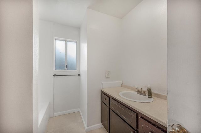 12476 W F Street, Biola, CA 93606