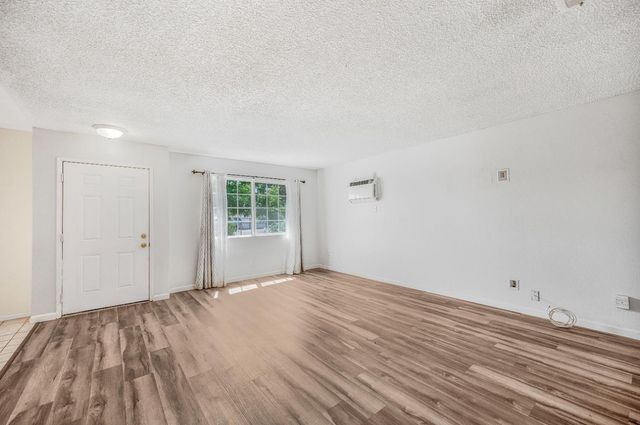 12476 W F Street, Biola, CA 93606