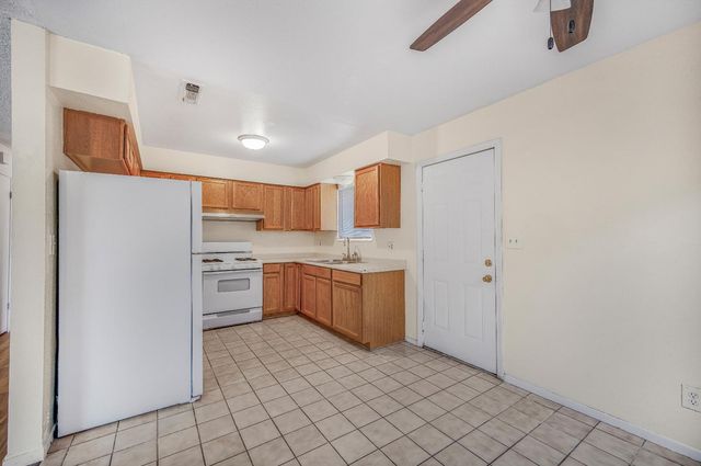 12476 W F Street, Biola, CA 93606