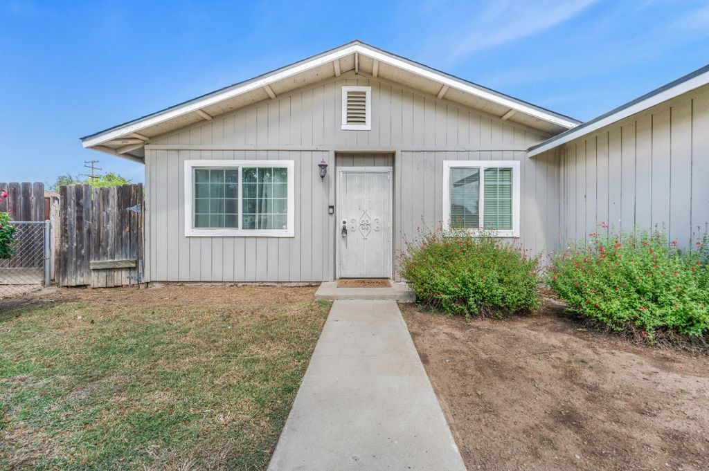 Image 3 of property listing at 12476 W F Street, Biola, CA 93606