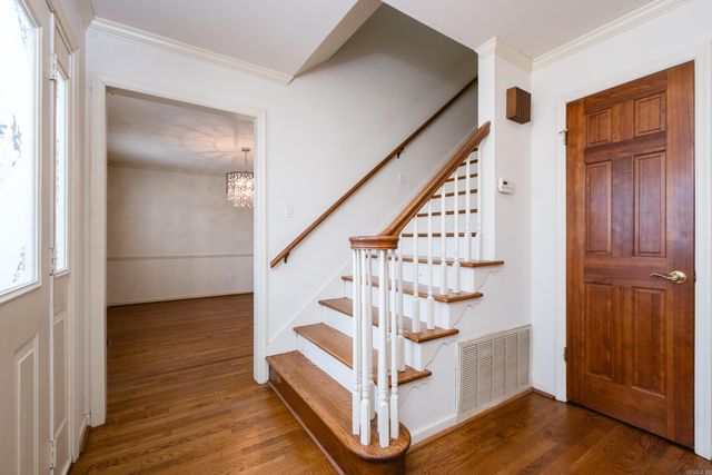 8 Fenchley Ct, Little Rock, AR 72212