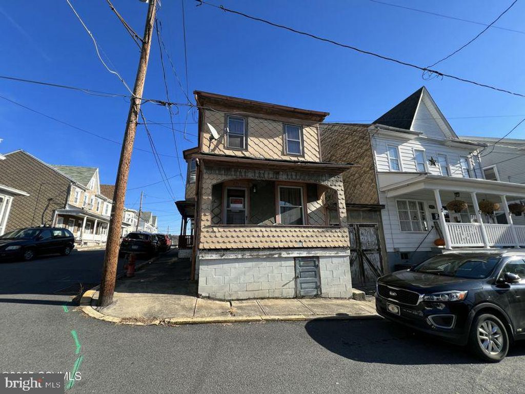 231 N VINE ST, Shamokin, PA 17872