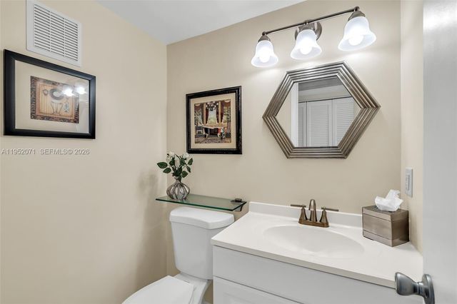 391 Grantham F 391, Deerfield Beach, FL 33442