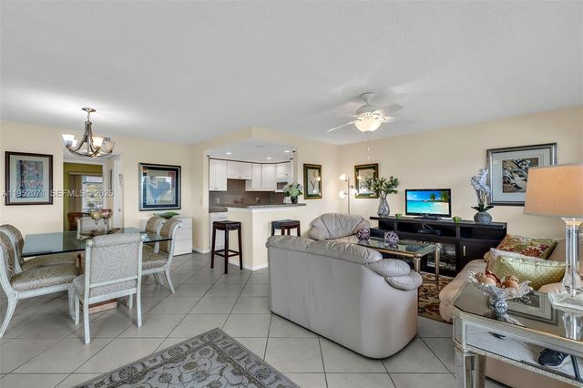 391 Grantham F 391, Deerfield Beach, FL 33442
