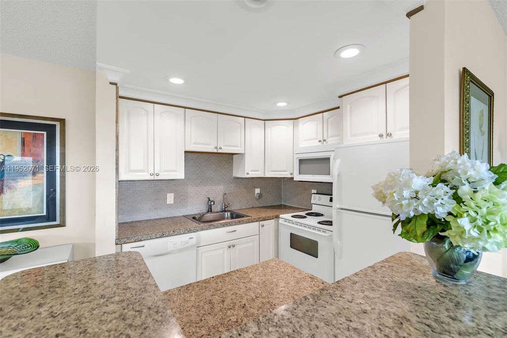 391 Grantham F 391, Deerfield Beach, FL 33442