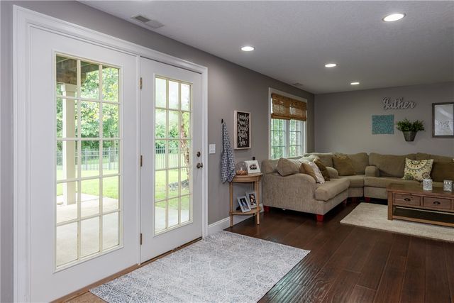 1238 Homestead Drive, Xenia, OH 45385