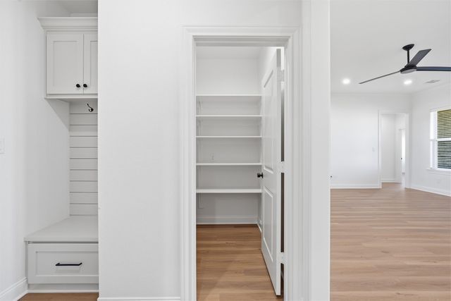 1316 Promised Land Road, Hewitt, TX 76643