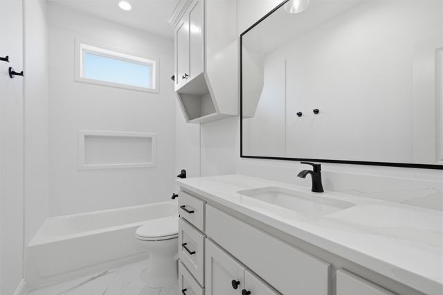 1316 Promised Land Road, Hewitt, TX 76643