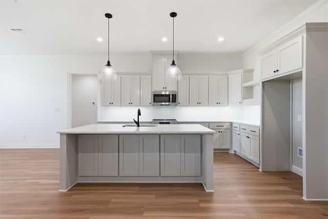 1316 Promised Land Road, Hewitt, TX 76643