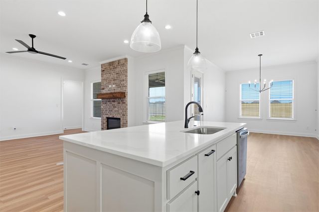 1316 Promised Land Road, Hewitt, TX 76643