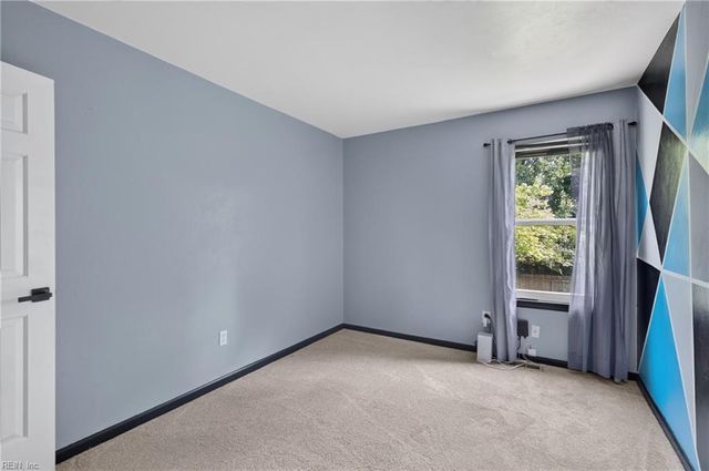 5742 Rivermill CIR, Portsmouth, VA 23703