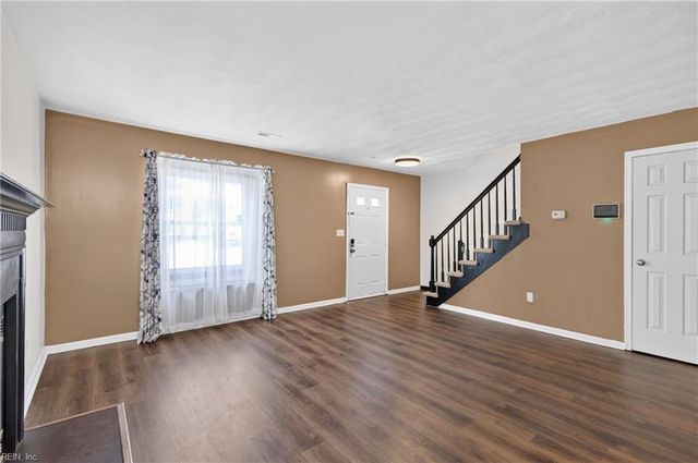 5742 Rivermill CIR, Portsmouth, VA 23703