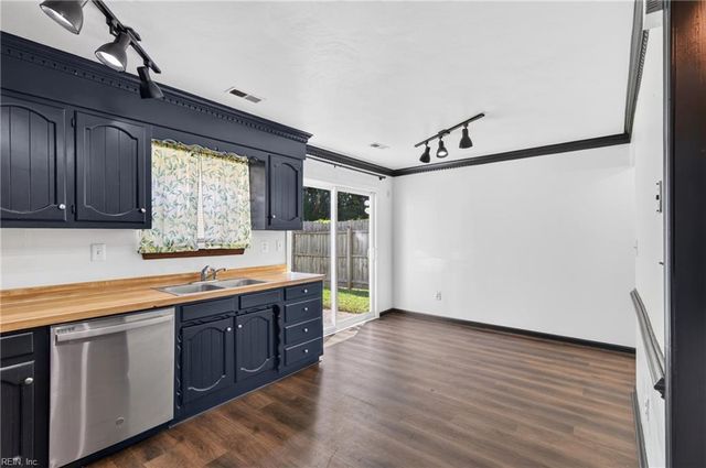 5742 Rivermill CIR, Portsmouth, VA 23703