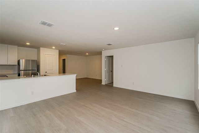 1124 Tufted Drive, Crowley, TX 76036
