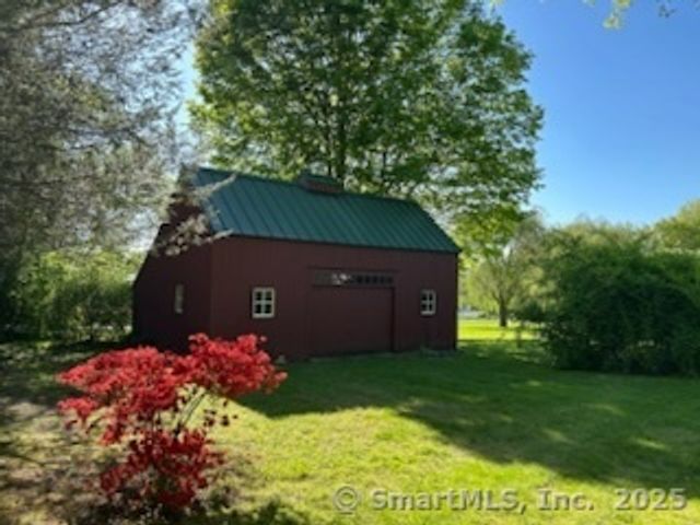 23 Edgerton Street, East Hampton, CT 06424