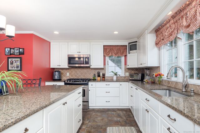 23 Edgerton Street, East Hampton, CT 06424