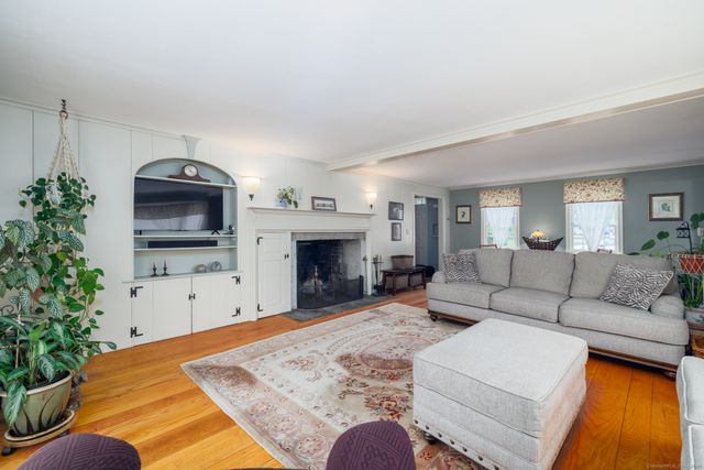 23 Edgerton Street, East Hampton, CT 06424