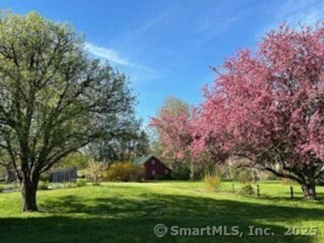 23 Edgerton Street, East Hampton, CT 06424