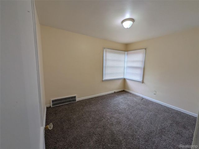 7414 Vaughan Street, Detroit, MI 48228