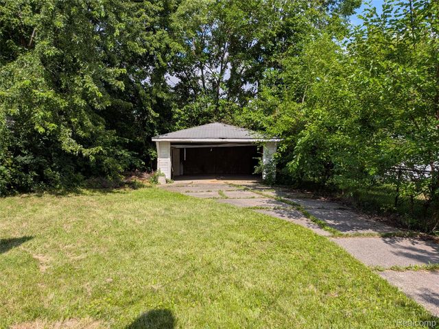 7414 Vaughan Street, Detroit, MI 48228