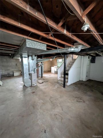 7414 Vaughan Street, Detroit, MI 48228