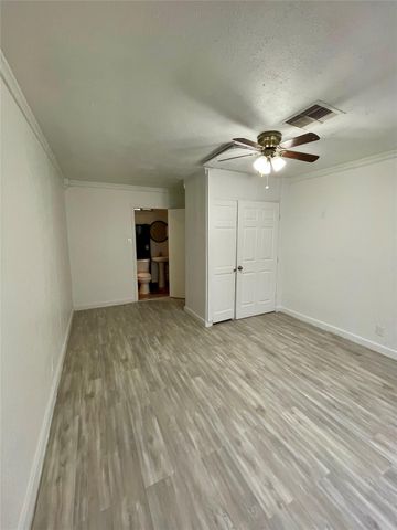 10823 Eddyrock Street, Houston, TX 77089
