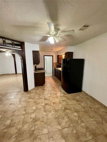 10823 Eddyrock Street, Houston, TX 77089